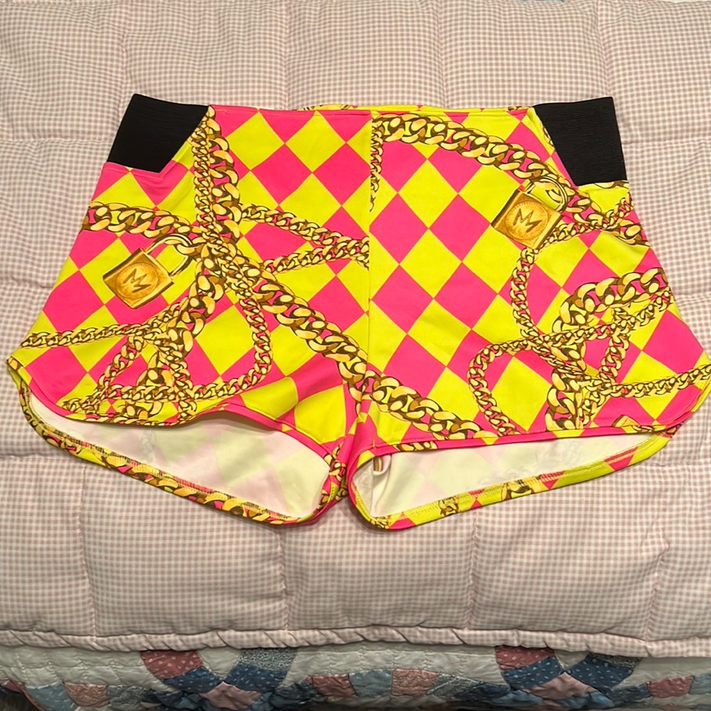XL Nicki Minaj shorts